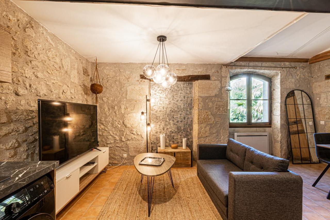 Superbe Appartement, Situe Au Coeur De La Ville. Auch
