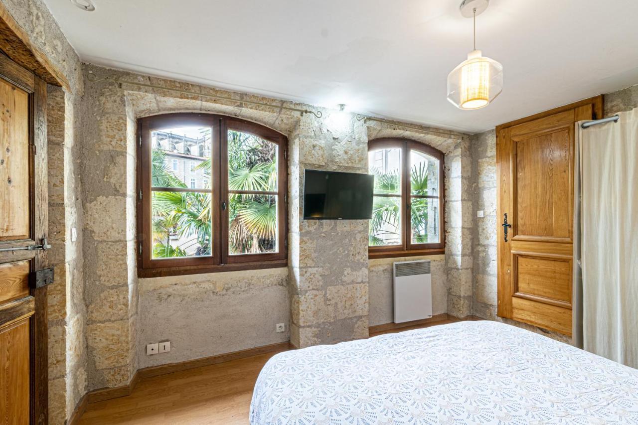 Apartment Superbe Appartement, Situe Au Coeur De La Ville. Auch