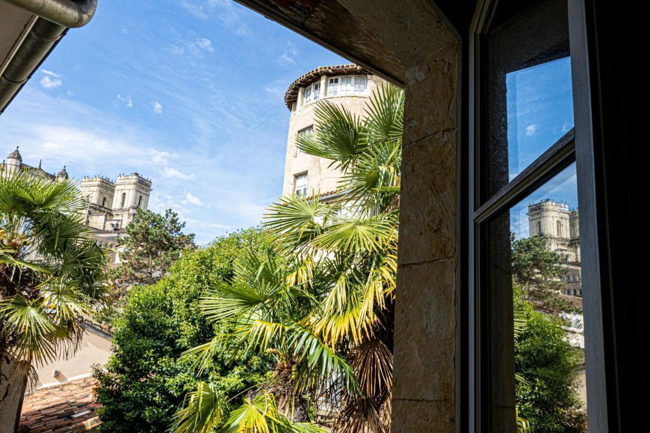 Superbe Appartement, Situe Au Coeur De La Ville. Apartment