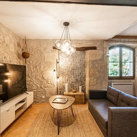 Superbe Appartement, Situe Au Coeur De La Ville. Auch Exterior photo